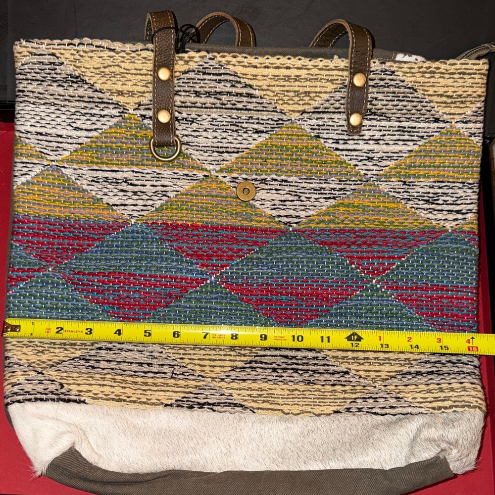 Myra Bag Colorful Woven Tote with a Vintage Spirit - Picture 13 of 15